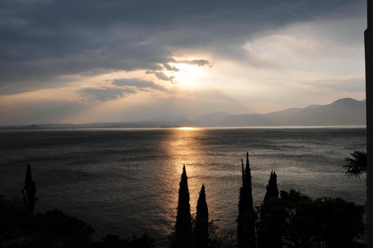Beb My Lake Torri Del Benaco Exterior photo